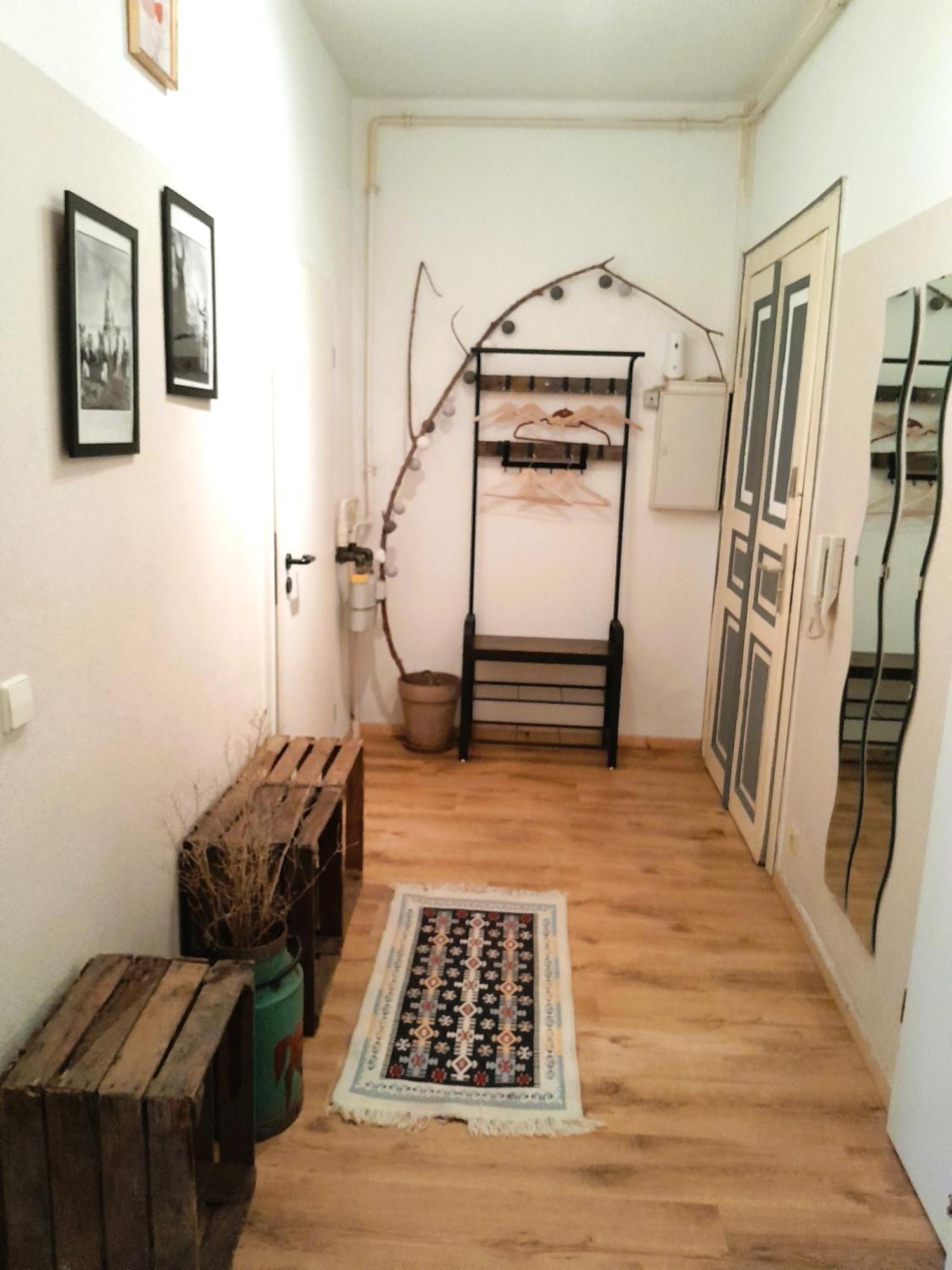 Spacious 2-room-apartment In Leutzsch Apartment Leipzig