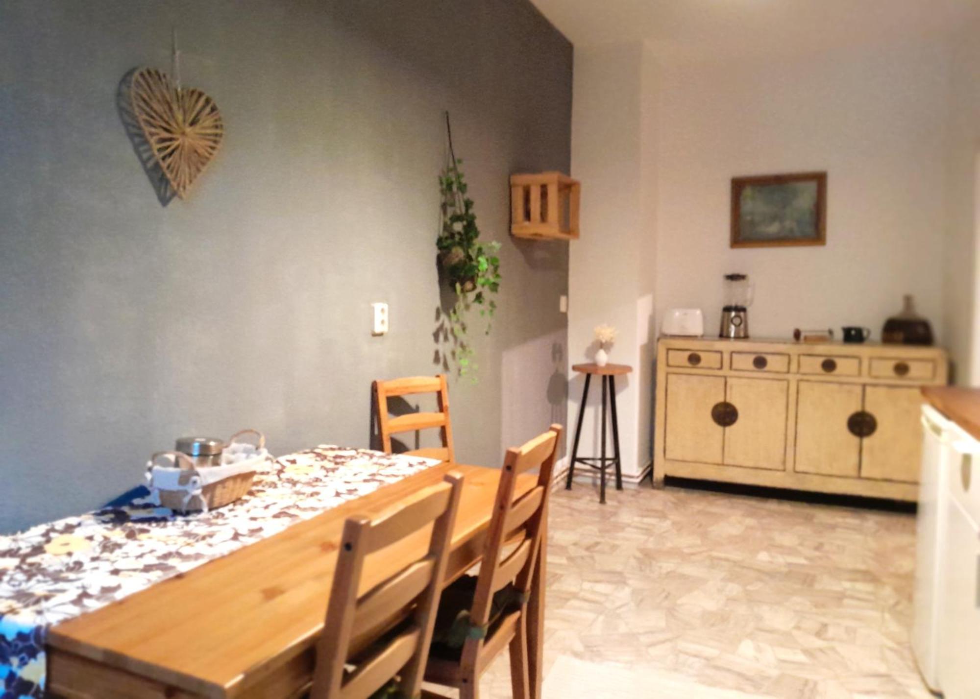 Spacious 2-room-apartment In Leutzsch *