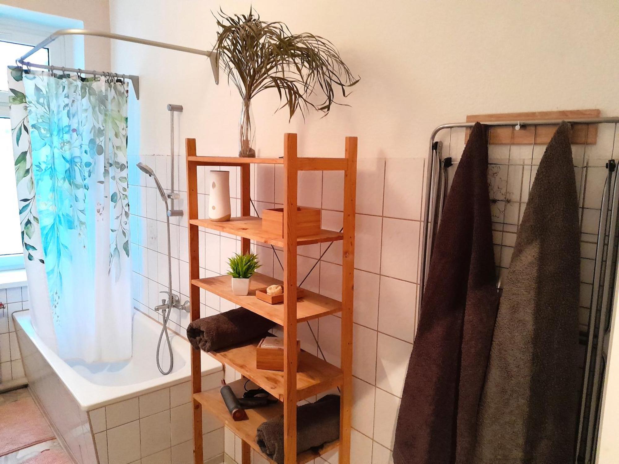 Spacious 2-room-apartment In Leutzsch Apartment Leipzig