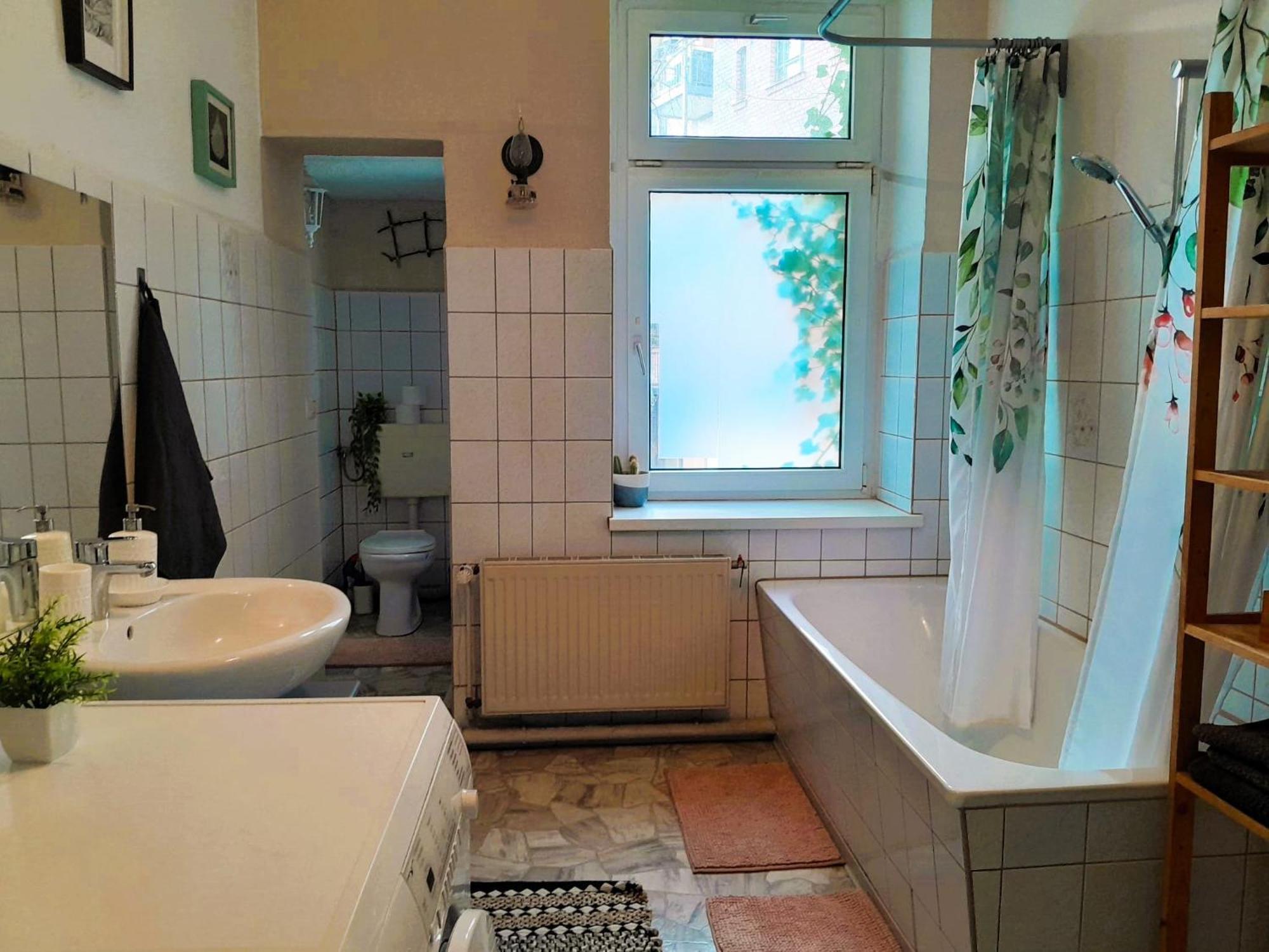 Apartment Spacious 2-room-apartment In Leutzsch Leipzig